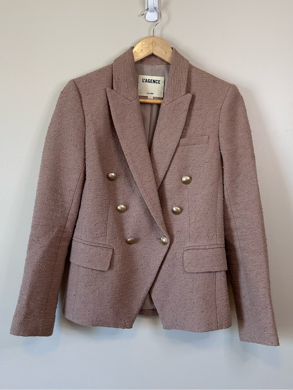 L'AGENCE Kenzie Light Mocha Double Breasted Bouclé Tweed Blazer Size 0 - Picture 2 of 7